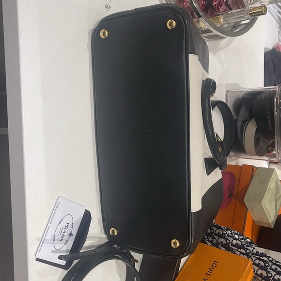 Prada Galleria Tote - Picture 7 of 10